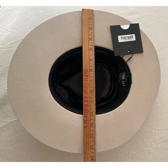 Gigi Pip Fedora Hat Womens Size 57 M Beige - Brown Band 100% Australian Wool NWT - Picture 10 of 16